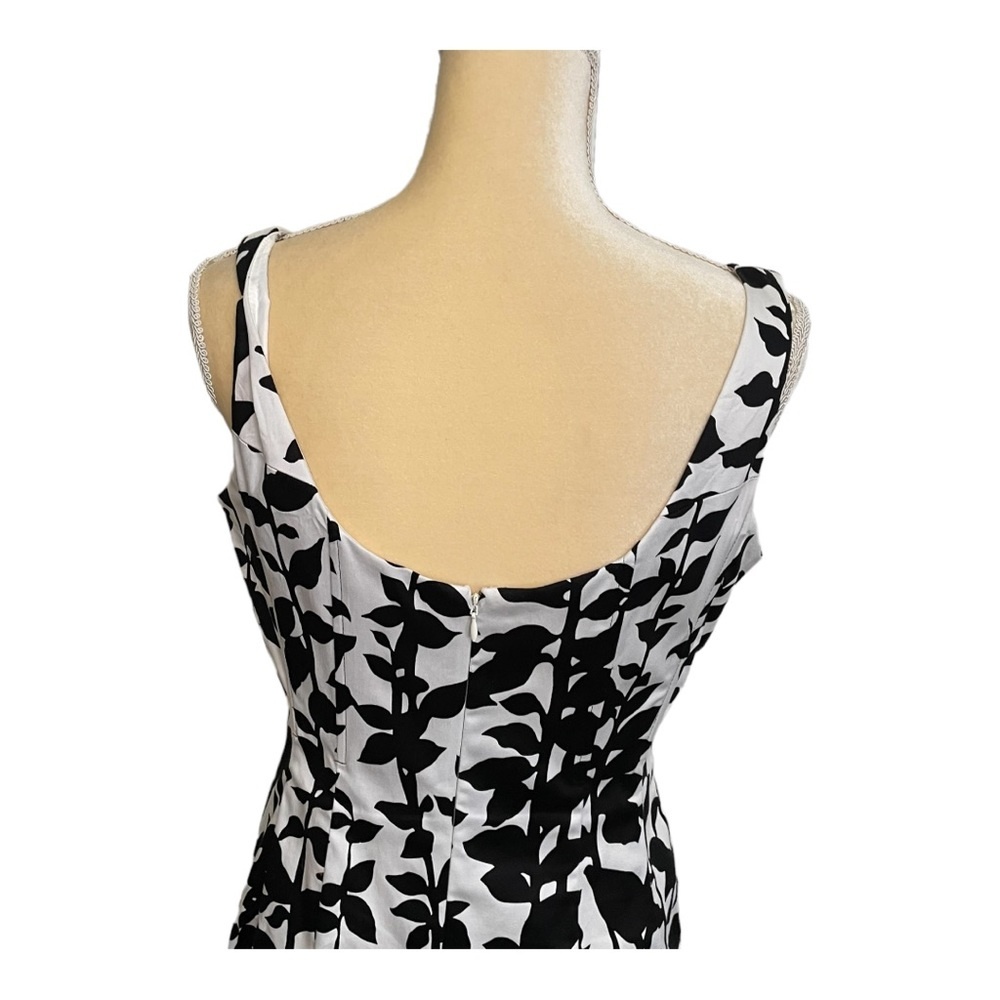 Jones New York Fit & Flare Floral Sleeveless Scoop Neck Dress Black White Sz 10 - Picture 7 of 12